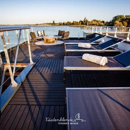 Hausboot Boddenperle *